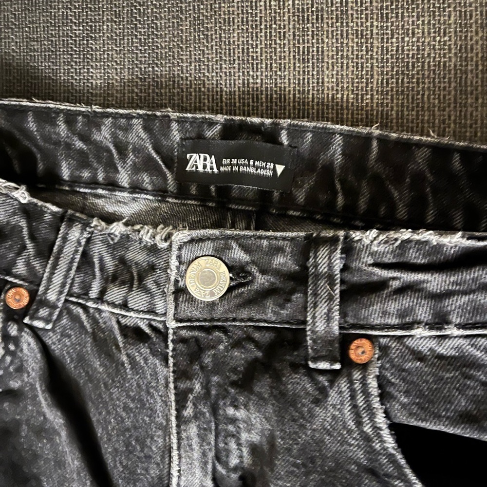 ZARA mom jeans washed black size 28